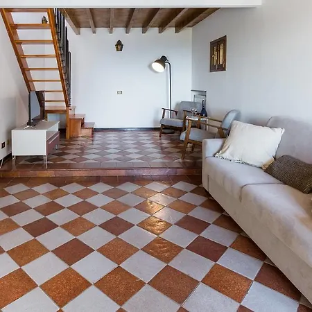 Hintown S. Margherita's Hill Villa
