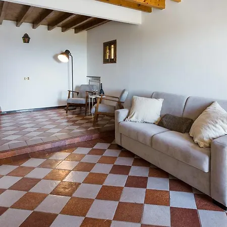 Hintown S. Margherita's Hill Villa